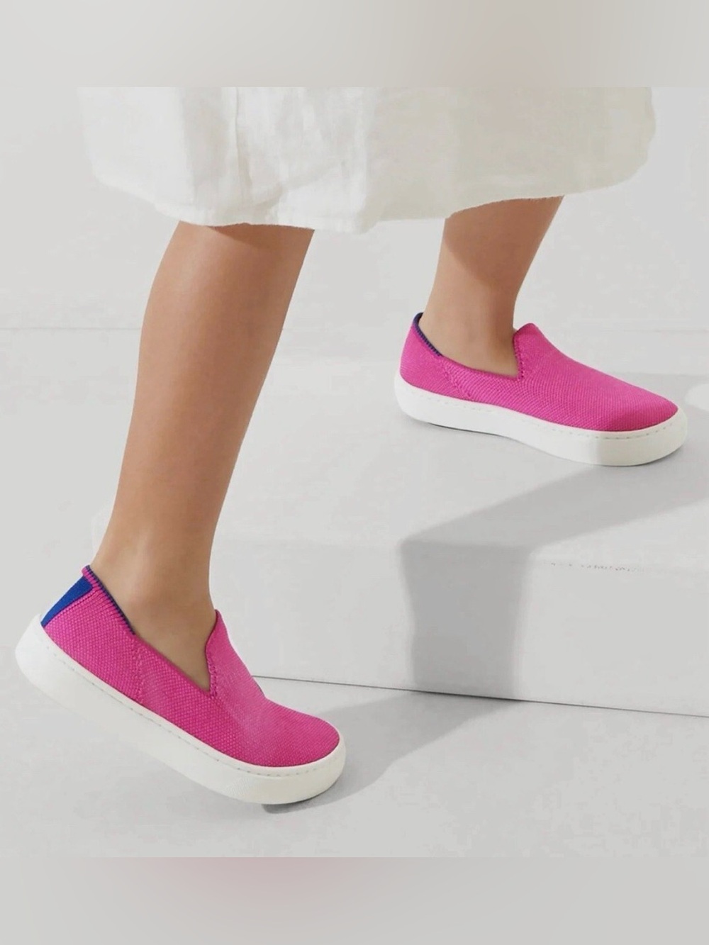 ROTHY’S The Kids Sneaker Girls Sz 2 Bubblegum Textile Sporty Pull On Knit